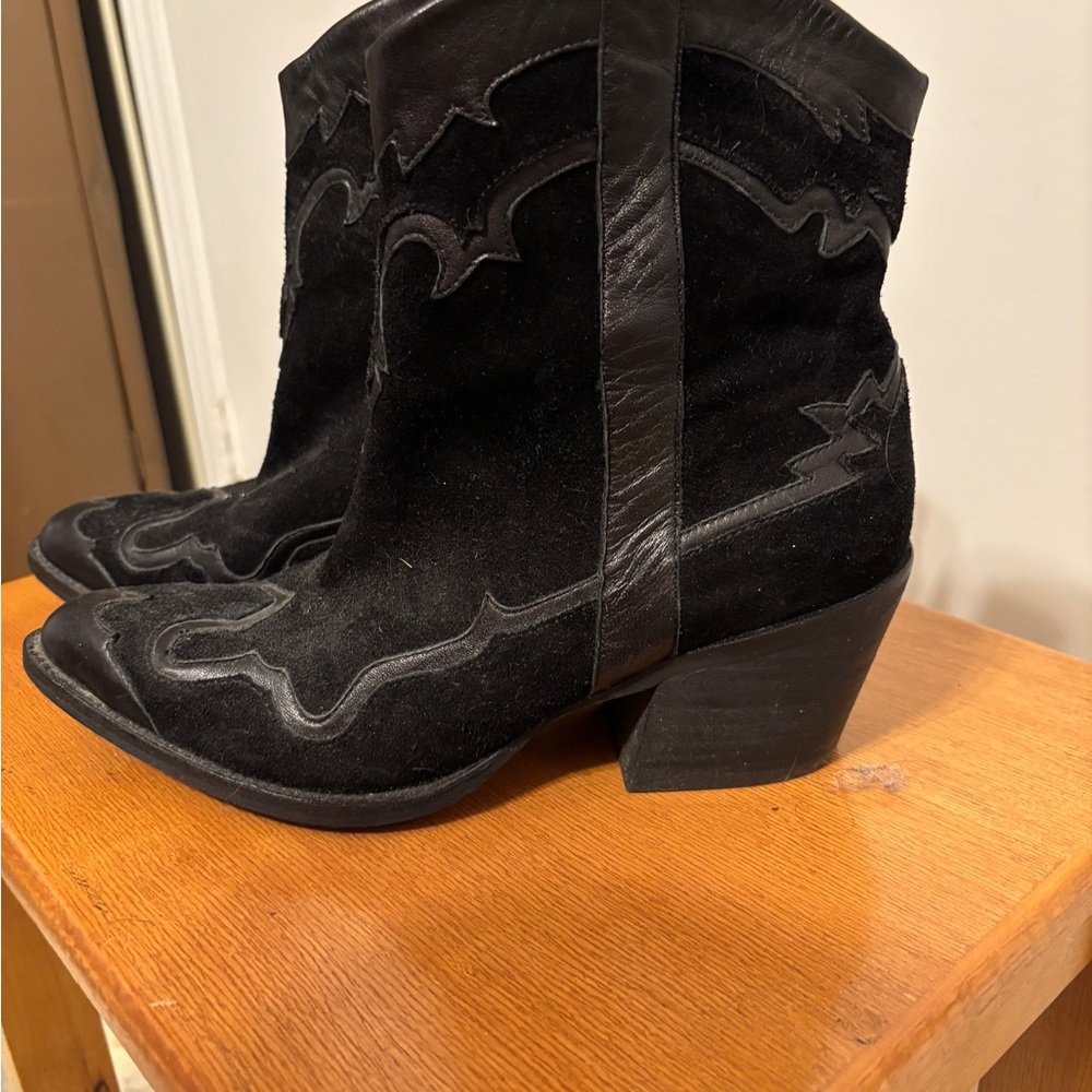 Reba Western Suede Black Boots - Picture 2 of 4